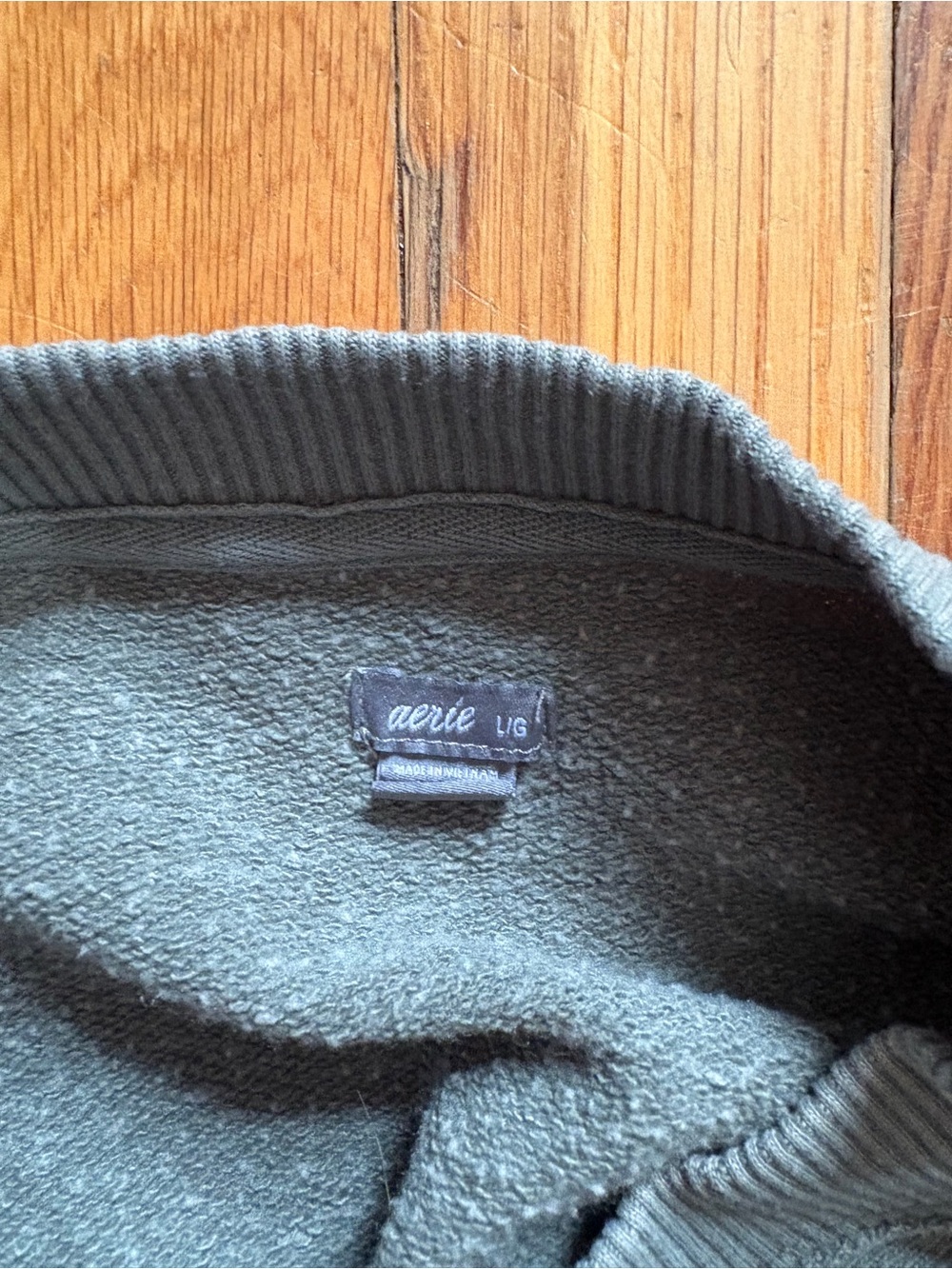 aerie womens Olive Green Crewneck Sweater
